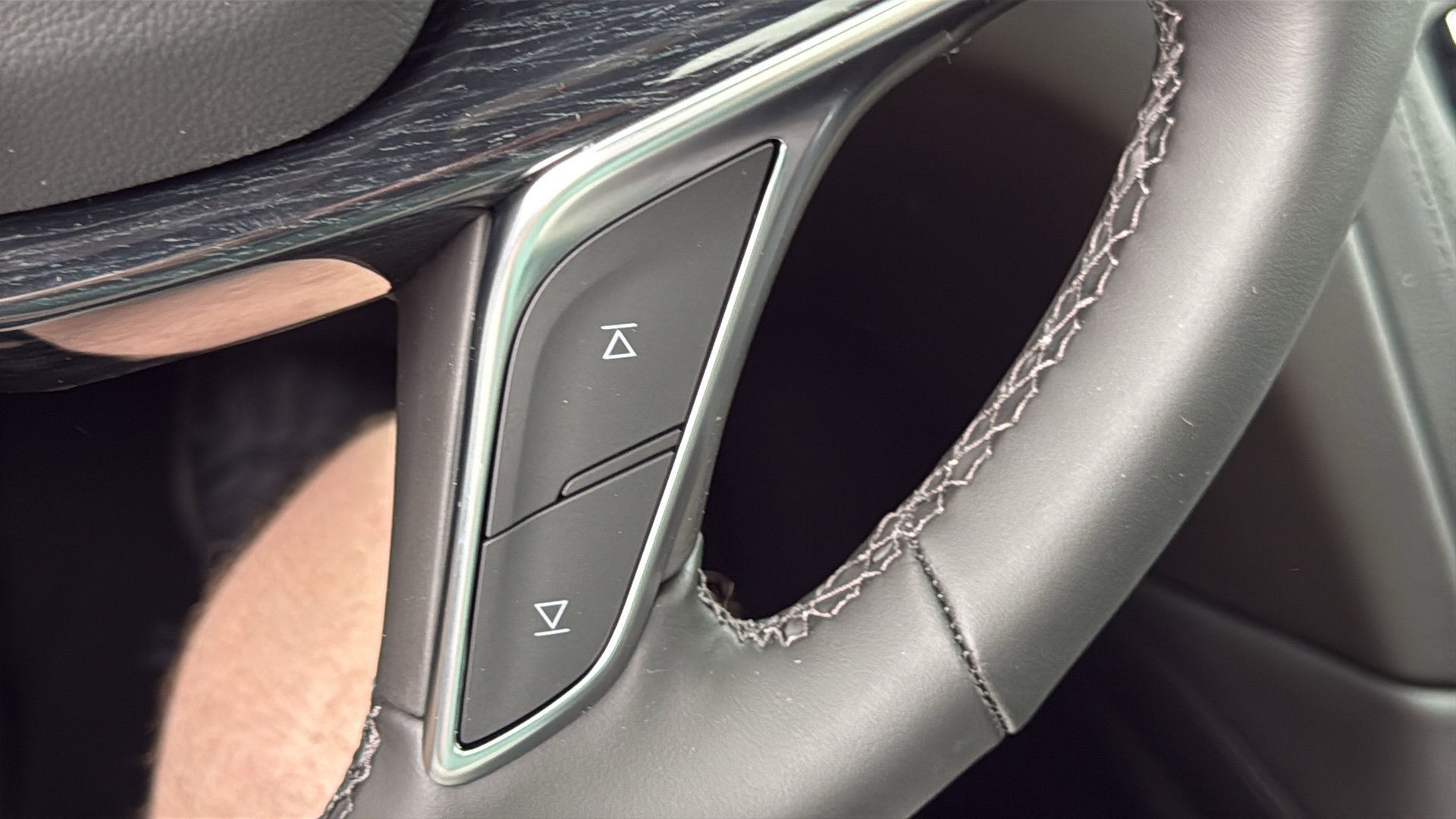 New 2026 Cadillac XT5 Premium Luxury w/ LPO, Floor Liner Package image 18