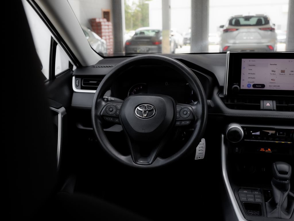 Used 2024 Toyota RAV4 LE AWD/4WD image 11