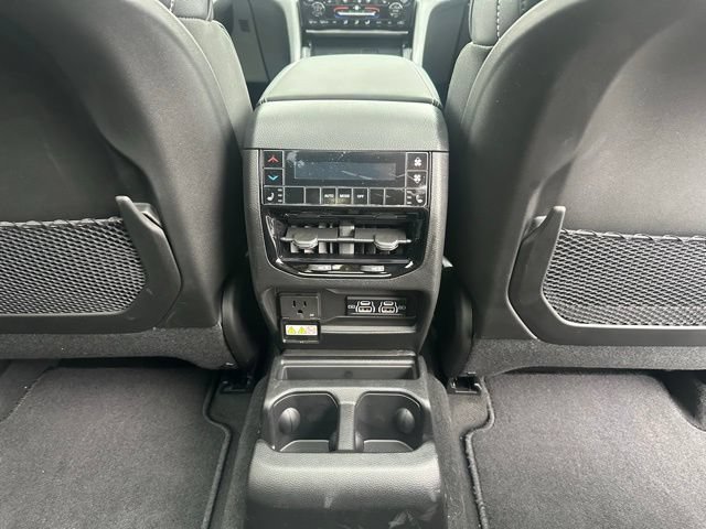 New 2025 Jeep Grand Cherokee L Overland AWD/4WD image 34
