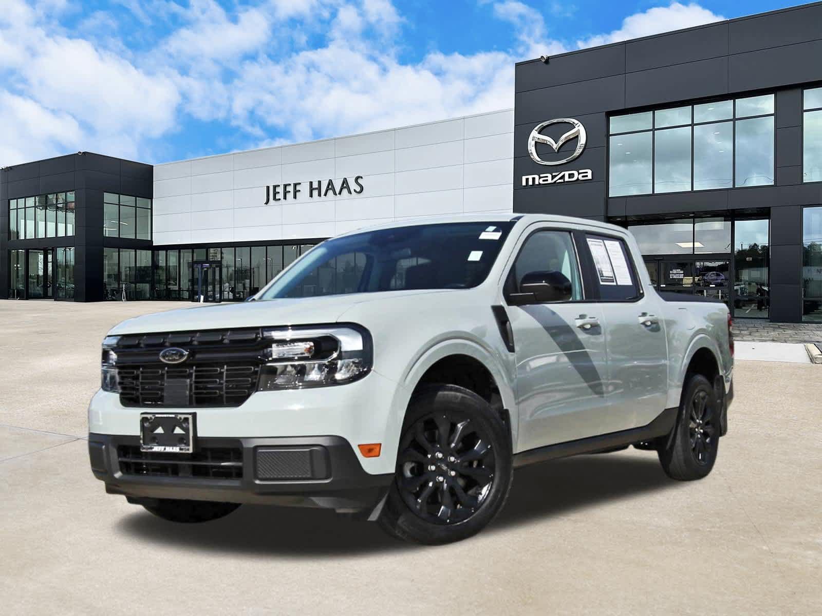 Used 2024 Ford Maverick Lariat w/ Black Appearance Package FWD image 2
