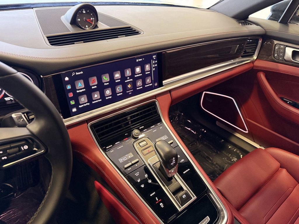 Certified 2023 Porsche Panamera 4 AWD/4WD image 18