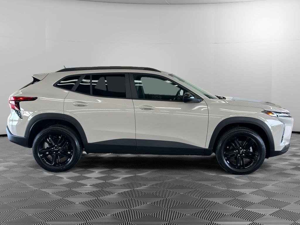 New 2026 Chevrolet Trax ACTIV image 3