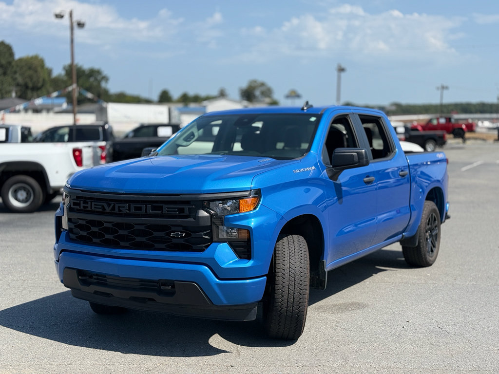 Used 2025 Chevrolet Silverado 1500 Custom AWD/4WD image 3