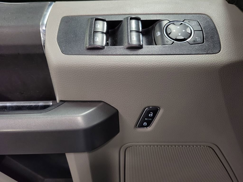 Used 2017 Ford F150 XLT image 22