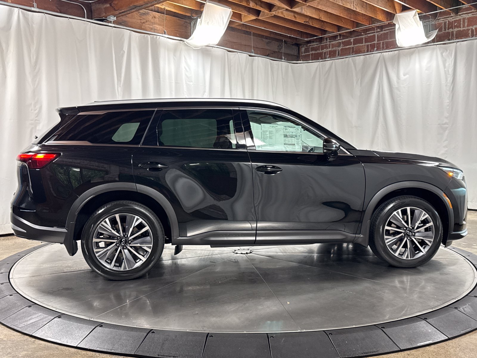 New 2027 INFINITI QX60 Luxe w/ Cargo Package AWD/4WD image 6