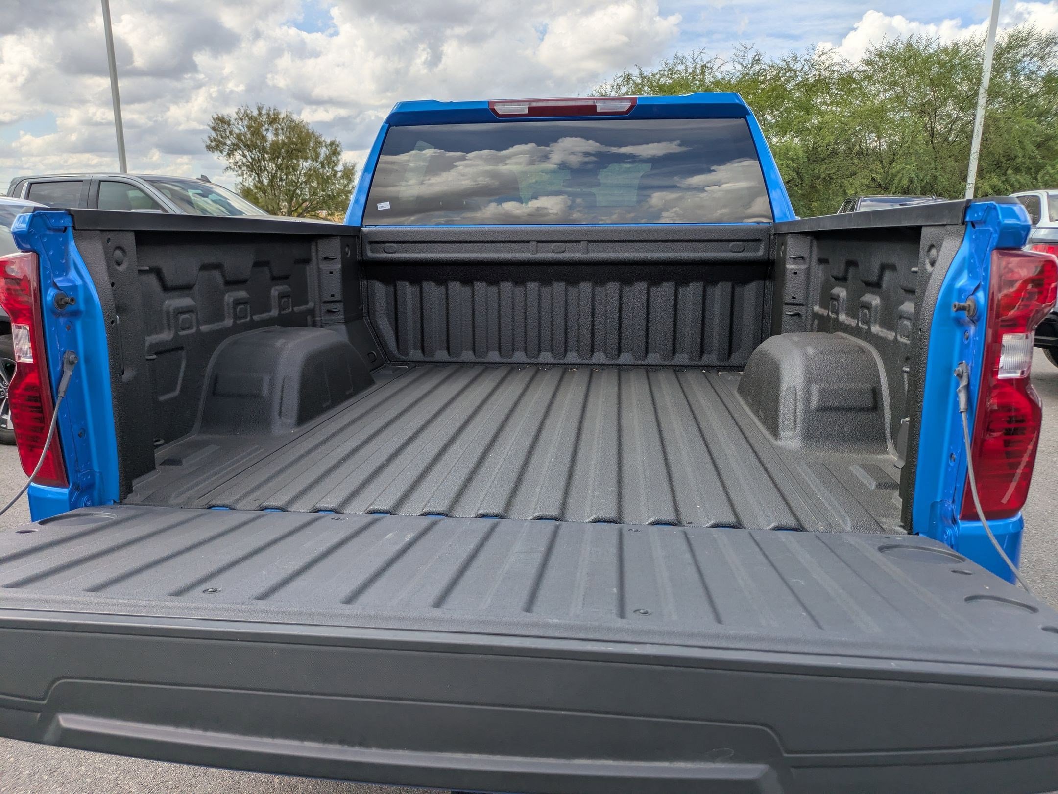 Used 2025 Chevrolet Silverado 1500 LT image 25