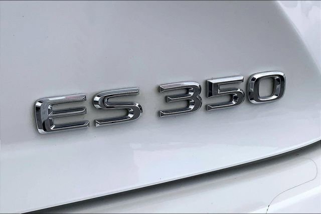 Used 2016 Lexus ES 350 350 w/ Luxury Package w/Wood Trim image 8