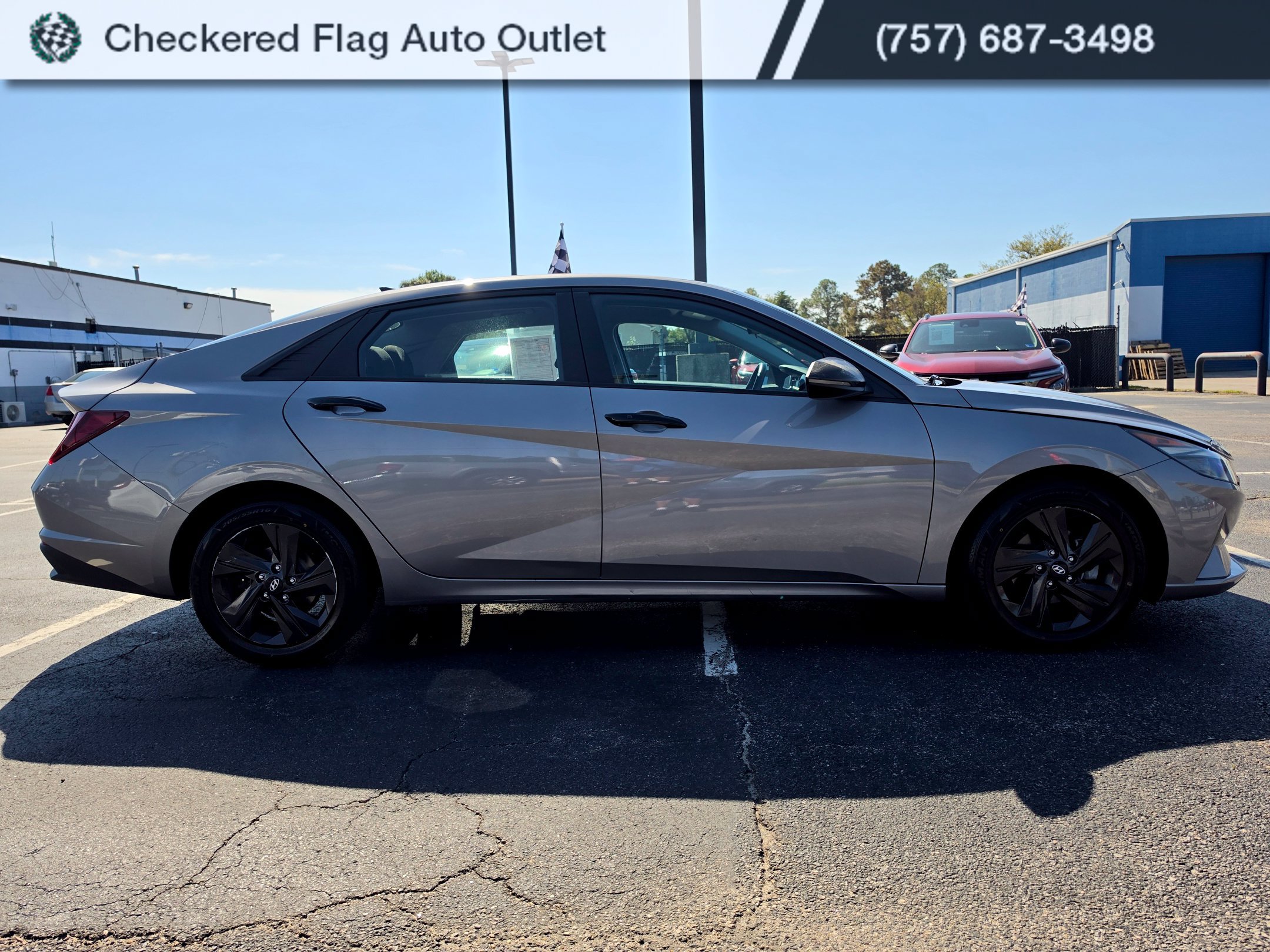 Used 2022 Hyundai Elantra SEL w/ Convenience Package FWD image 6