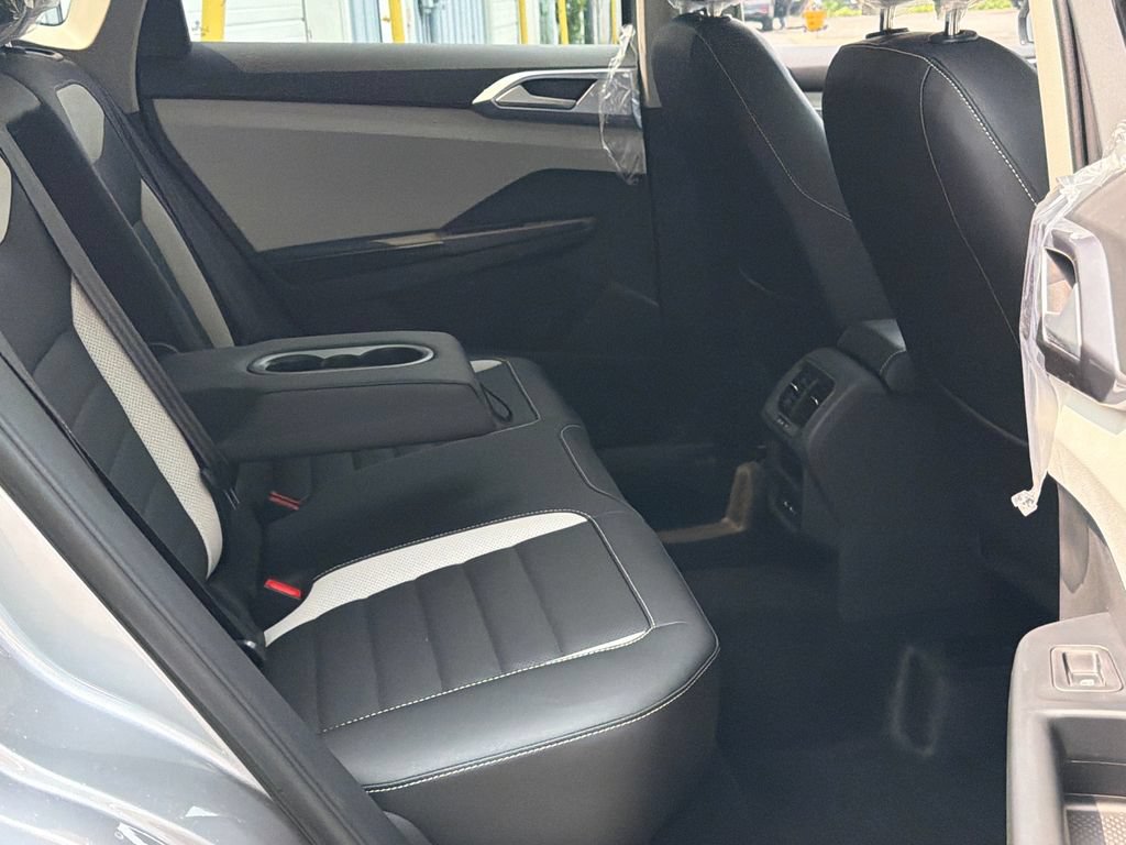 New 2026 Volkswagen Taos SEL AWD/4WD image 24