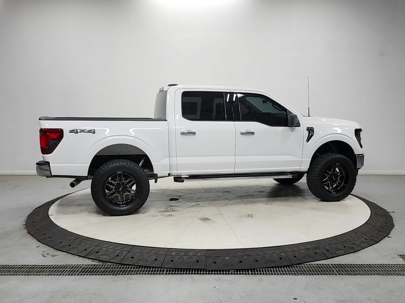 Used 2024 Ford F150 XLT w/ Mobile Office Package AWD/4WD image 9