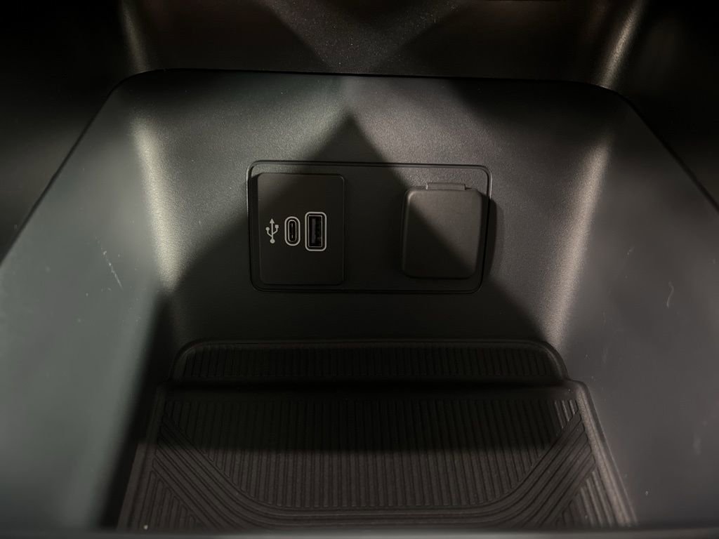 New 2026 Ford Explorer Active w/ Active Comfort Package image 15