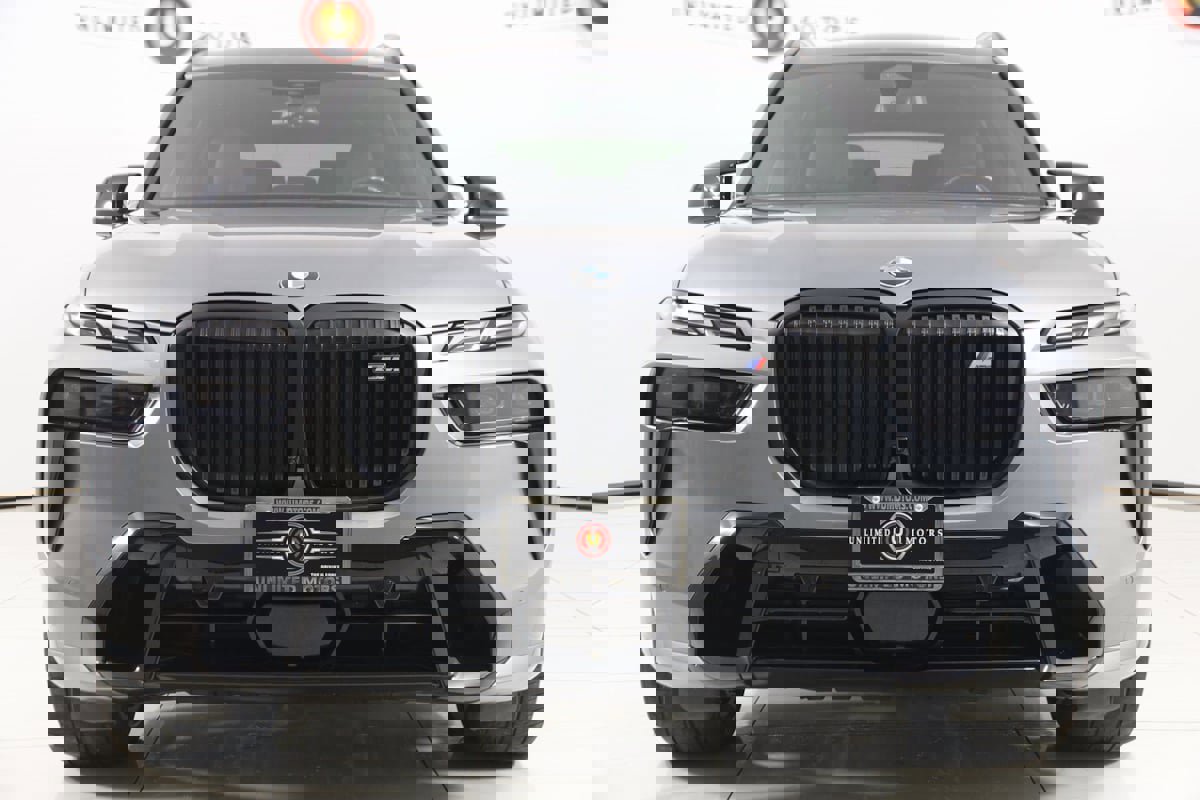 Used 2023 BMW X7 M60i w/ Executive Package image 70