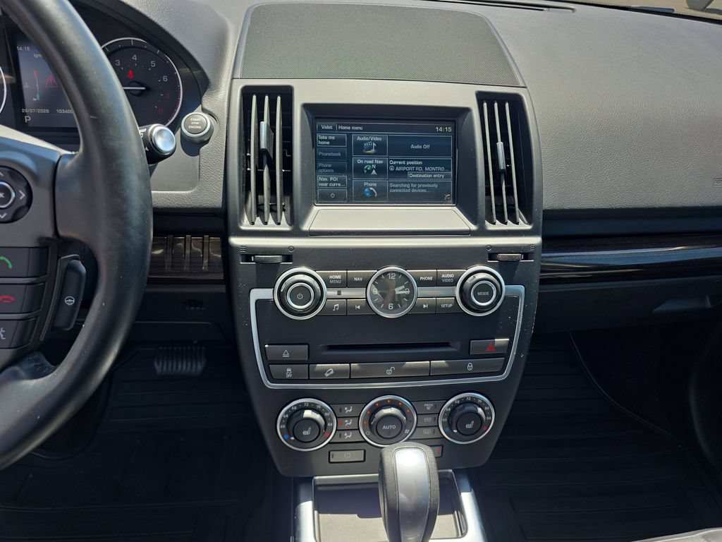 Used 2015 Land Rover LR2 AWD/4WD image 19