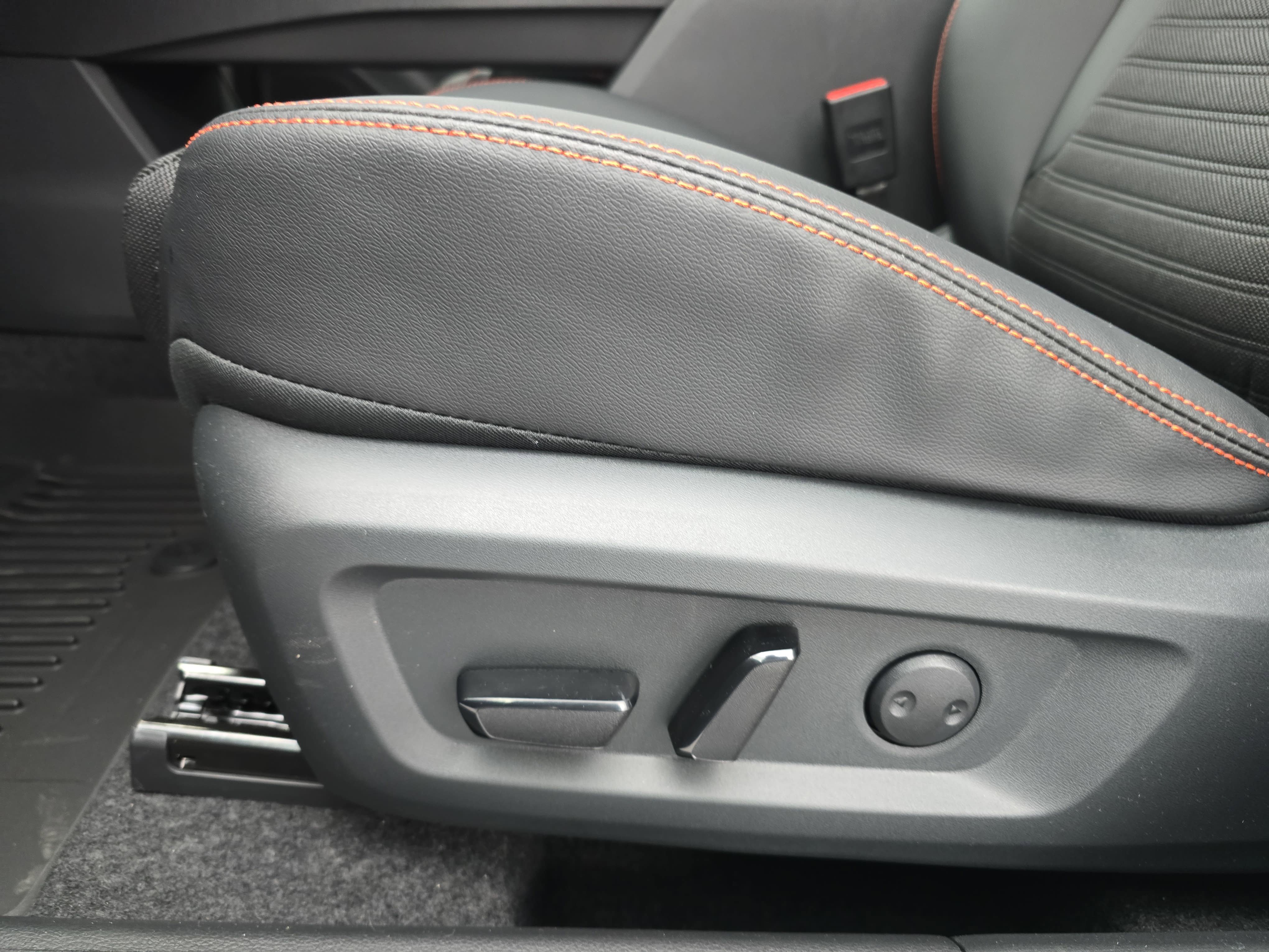 New 2026 Nissan Rogue SV image 28