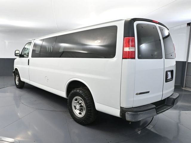 Used 2017 Chevrolet Express 3500 LT w/ LT Preferred Equipment Group RWD image 9
