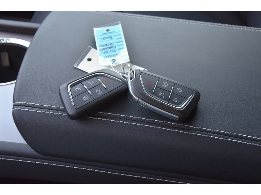 New 2026 Cadillac Vistiq Sport w/ LPO, Floor Liner Package image 37