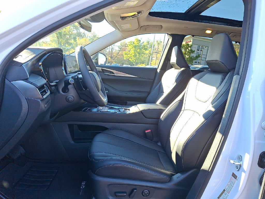 Certified 2026 INFINITI QX60 Luxe w/ Cargo Package AWD/4WD image 14