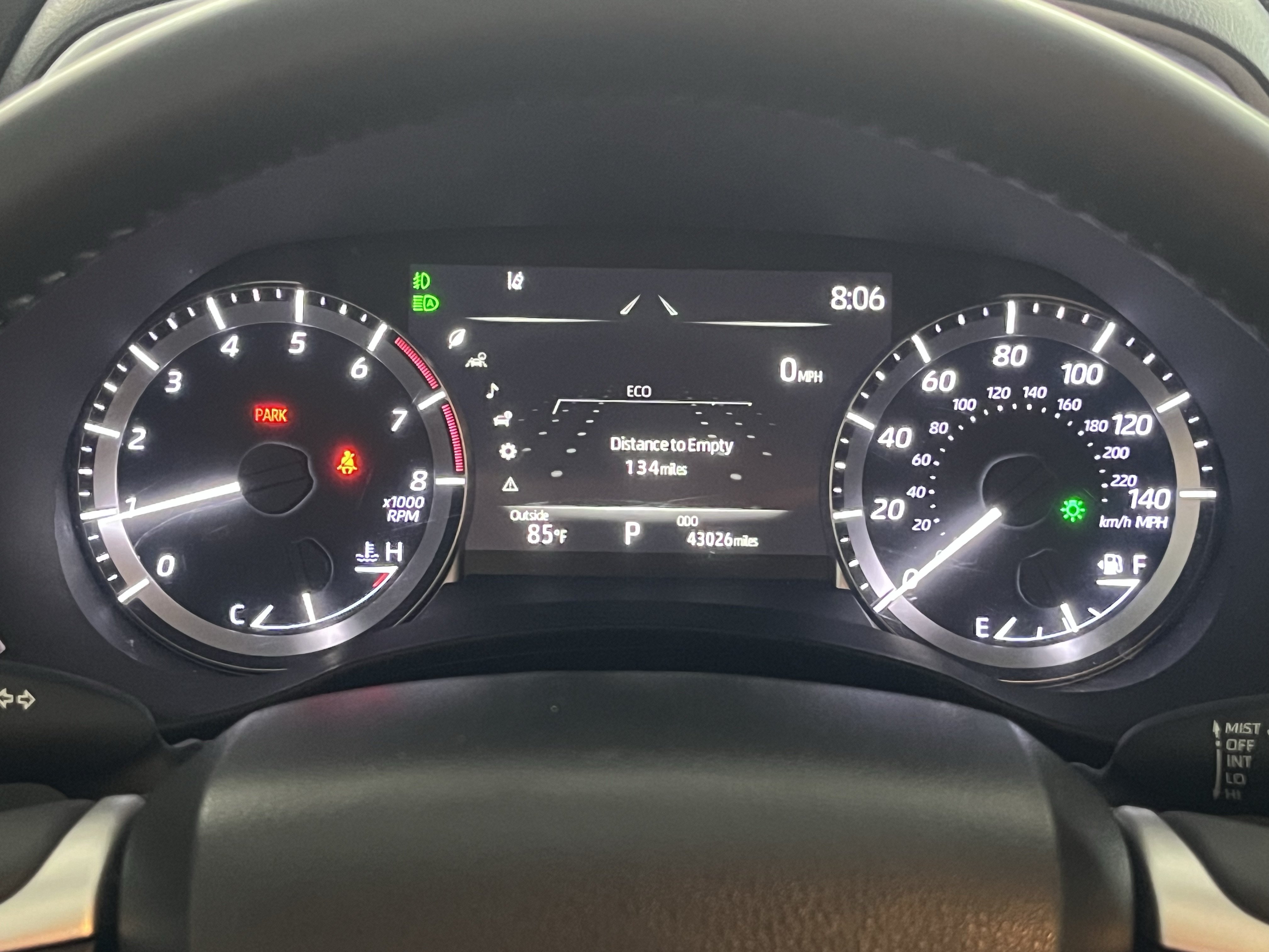 Used 2024 Toyota Highlander XLE FWD image 21
