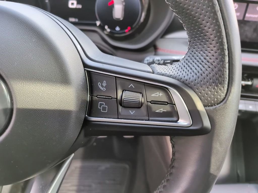 Used 2024 Dodge Hornet GT image 25