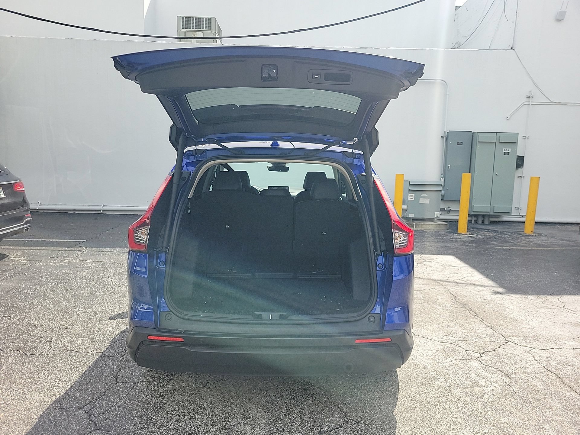 Used 2024 Honda CR-V EX-L image 11
