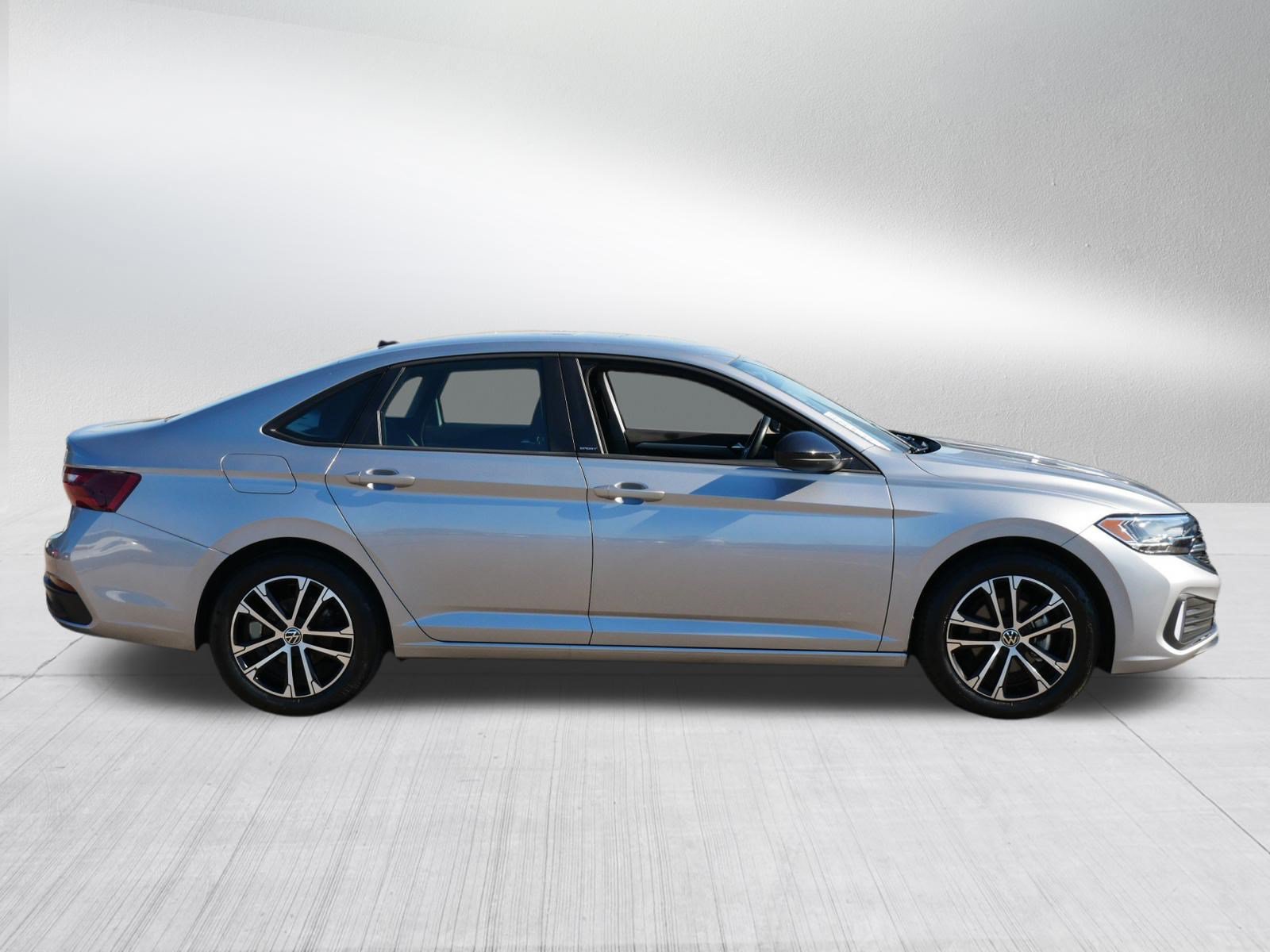 Certified 2024 Volkswagen Jetta Sport FWD image 8