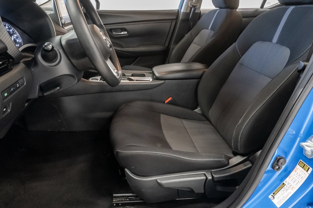 Used 2025 Nissan Sentra SV FWD image 9