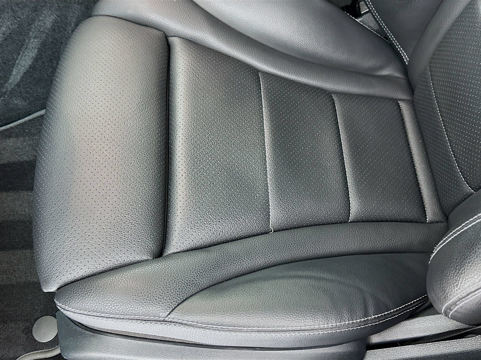 Used 2020 Mercedes-Benz C 300 Sedan image 19