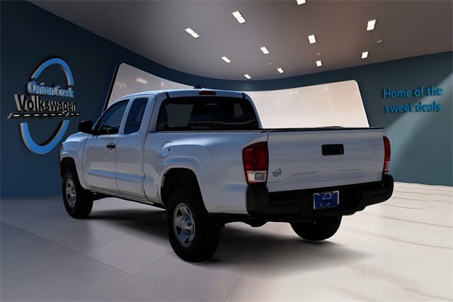 Used 2017 Toyota Tacoma SR image 6