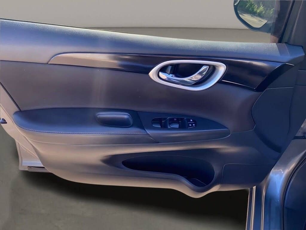 Used 2018 Nissan Sentra SV image 10