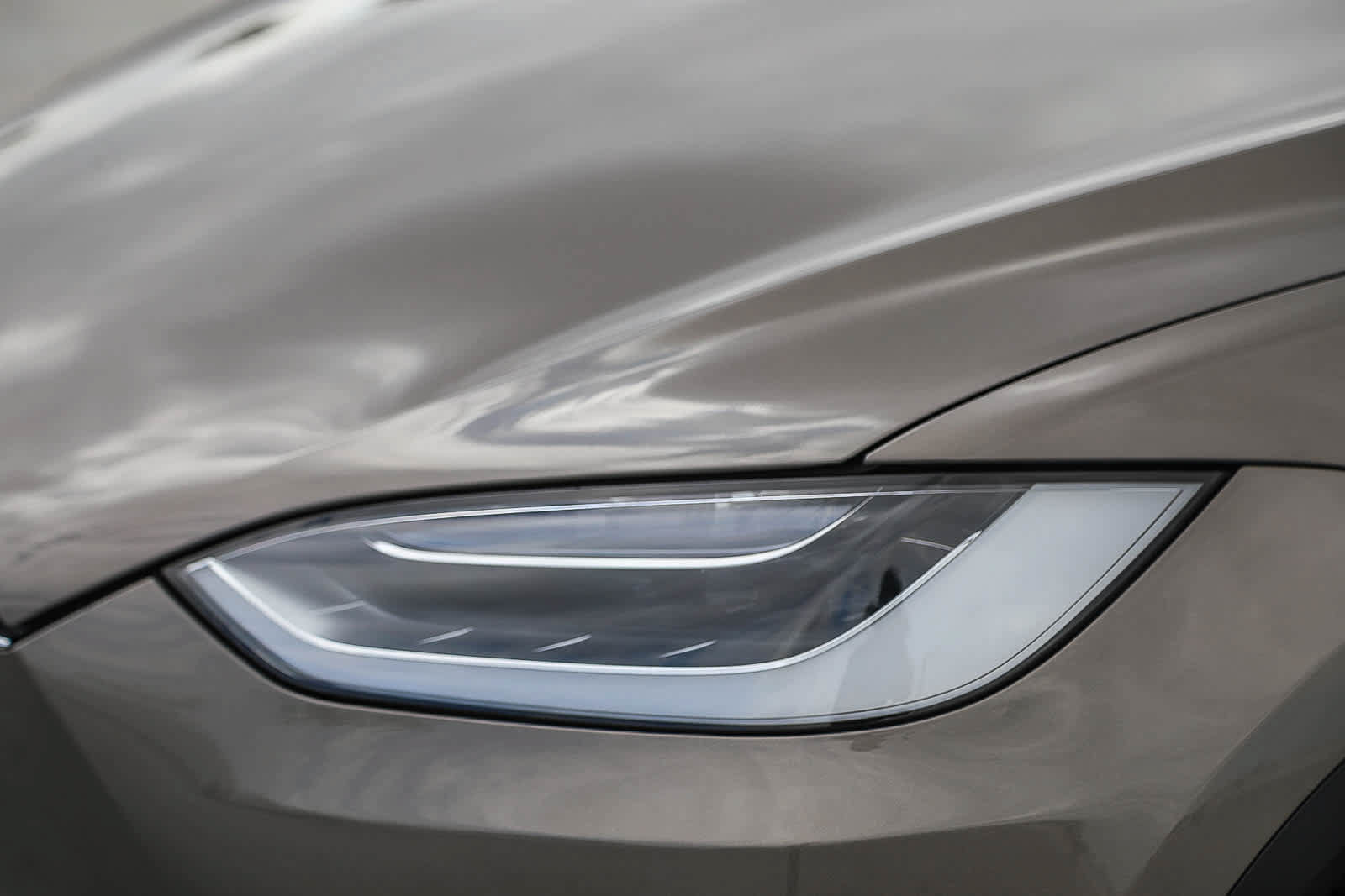 Used 2016 Tesla Model X 75D AWD/4WD image 8