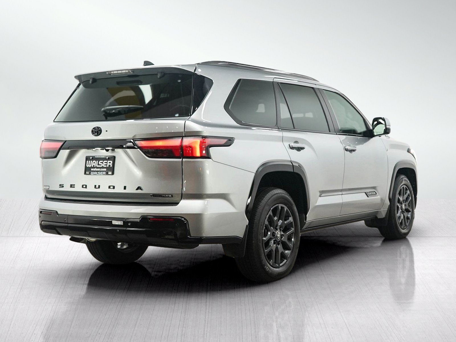Used 2026 Toyota Sequoia Platinum AWD/4WD image 5