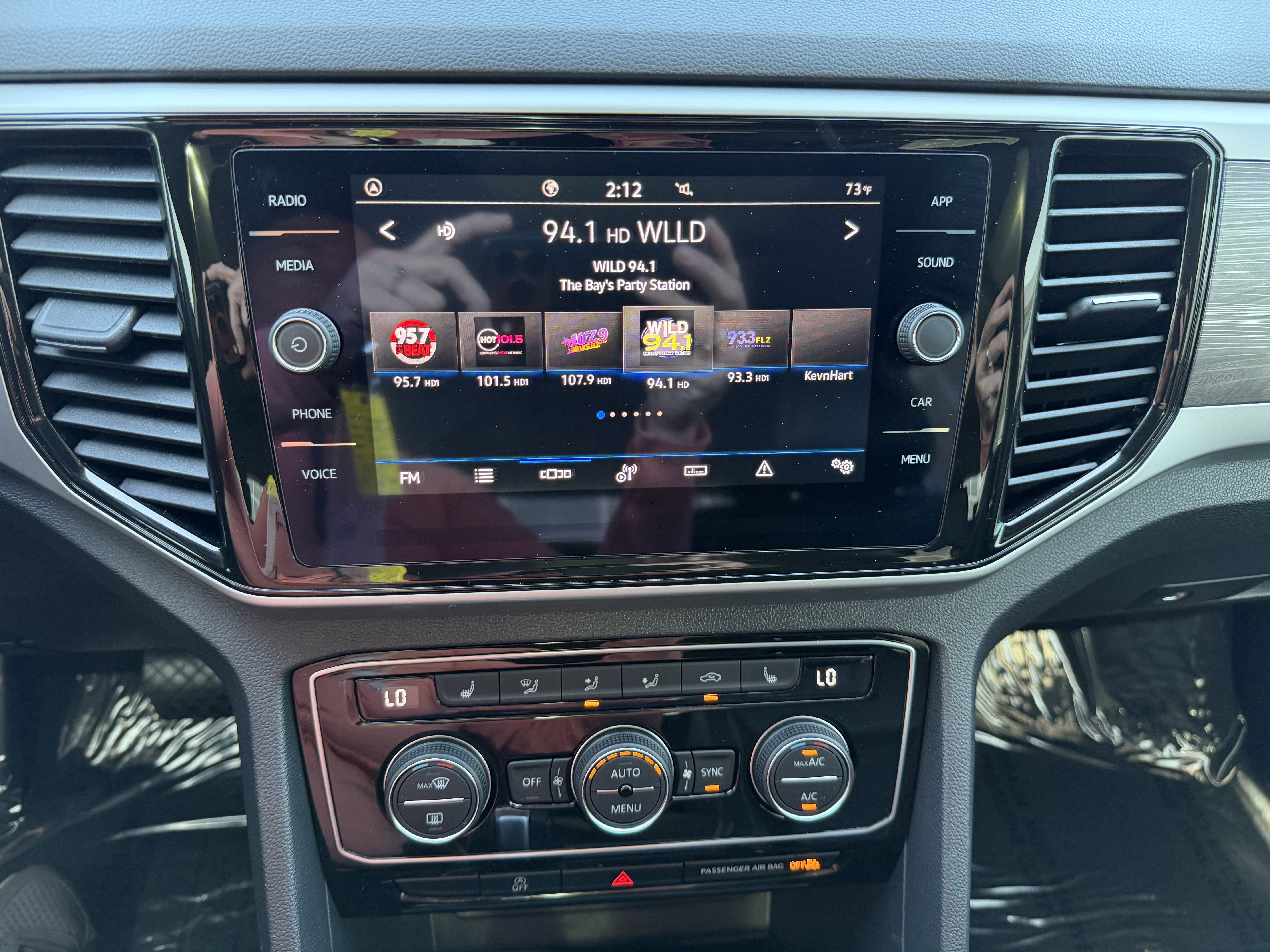 Certified 2023 Volkswagen Atlas Cross Sport SE w/ Panoramic Sunroof Package image 20