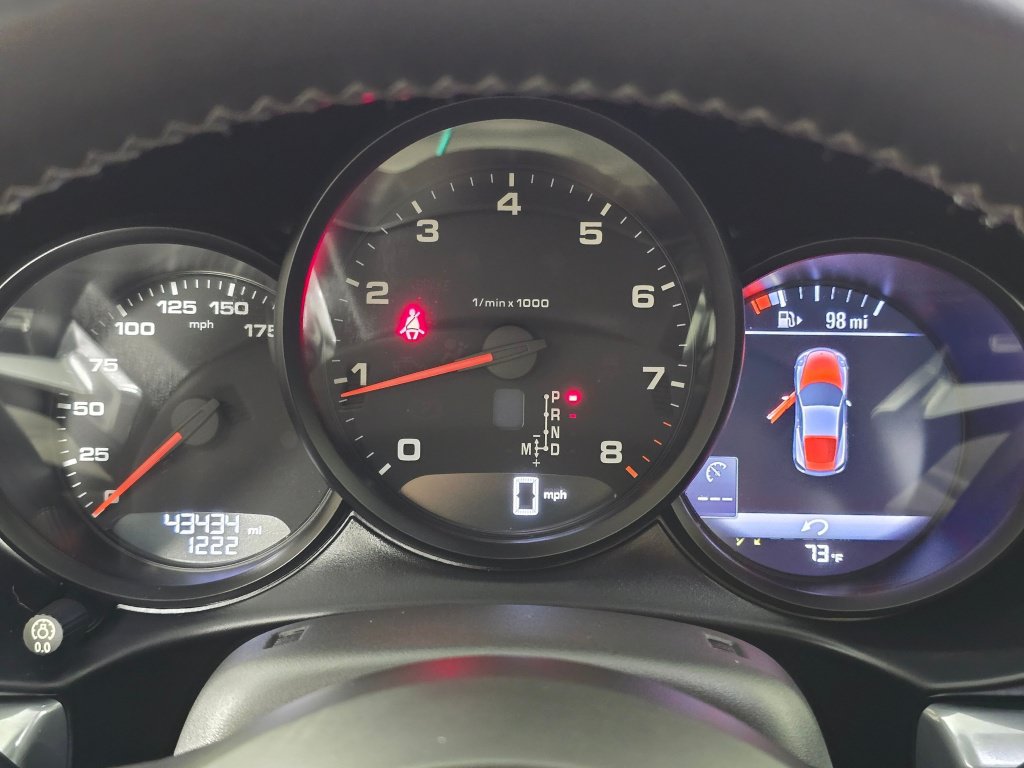 Used 2018 Porsche 718 Cayman RWD image 14