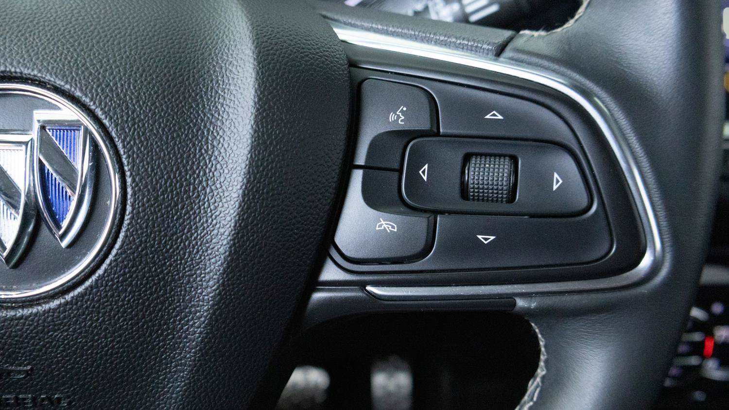 Used 2023 Buick Encore GX Select w/ Sport Touring Package FWD image 19