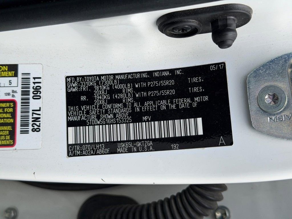 Used 2017 Toyota Sequoia Platinum image 30