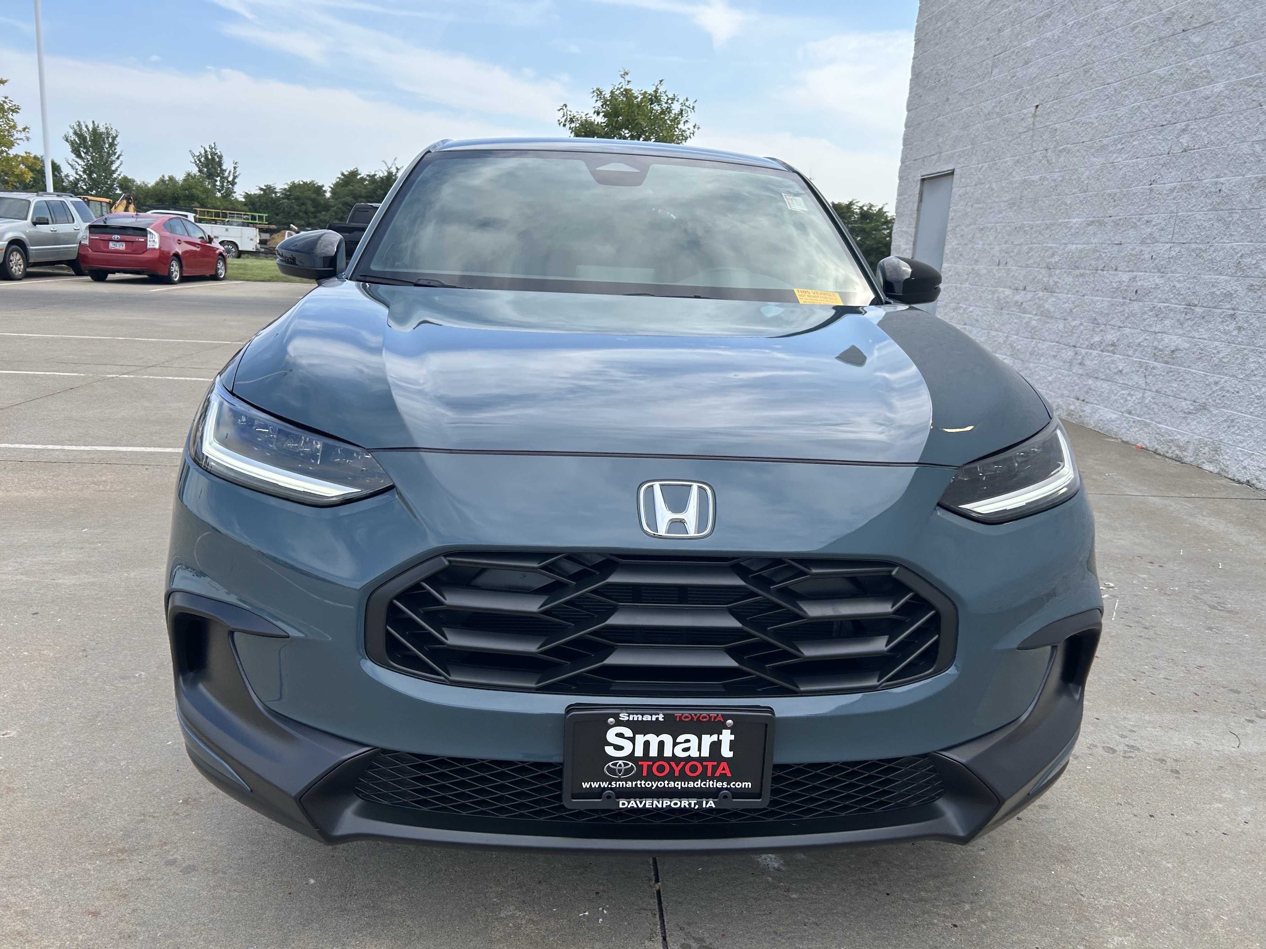 Used 2025 Honda HR-V Sport image 2