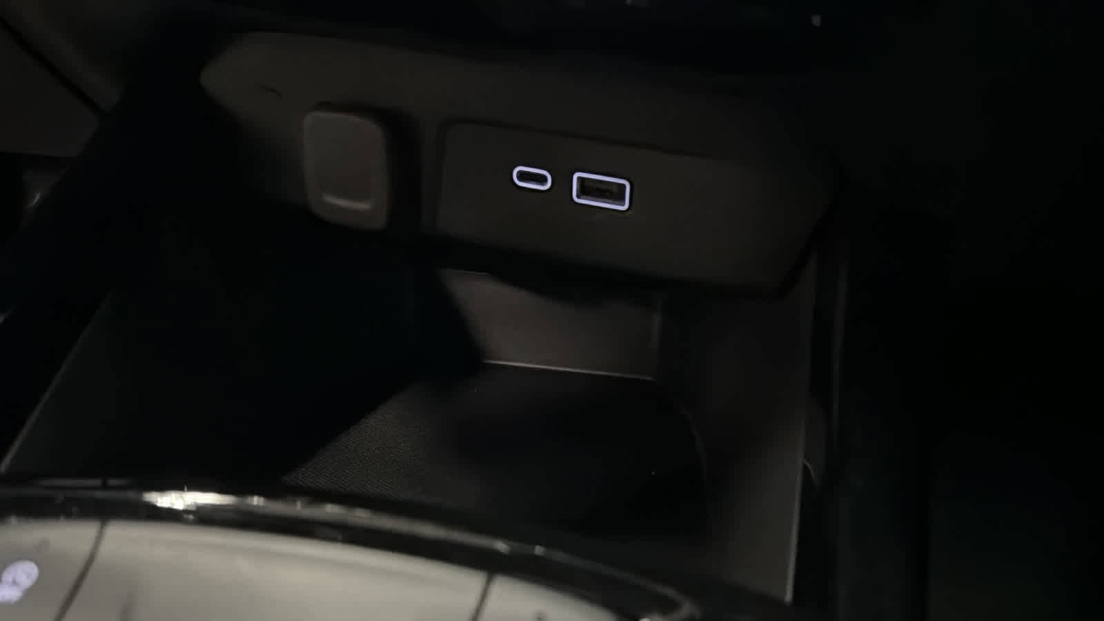 Certified 2024 Chevrolet Trax RS w/ Driver Confidence Package image 18