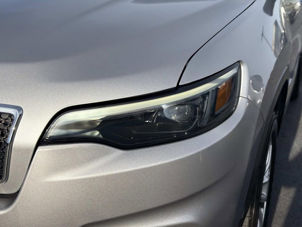 Used 2022 Jeep Cherokee Latitude Lux w/ Sun & Sound Group image 10