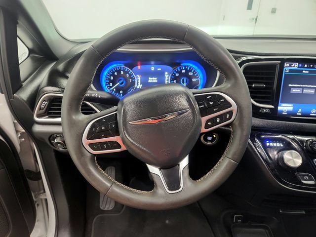 Used 2025 Chrysler Pacifica Select FWD image 34