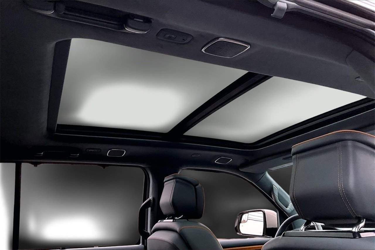 Used 2022 Jeep Grand Wagoneer Series III image 16