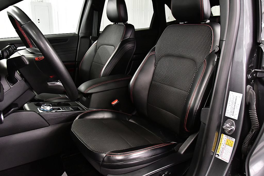 Used 2024 Ford Escape ST-Line w/ Tech Pack #1 AWD/4WD image 29