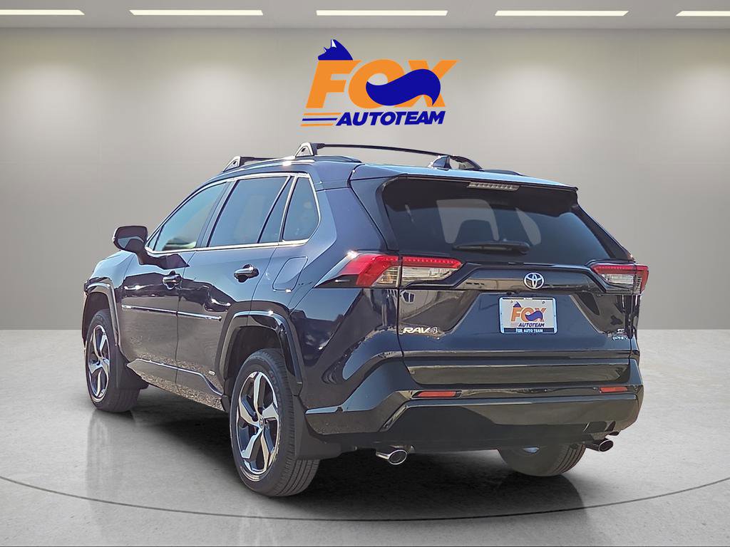 New 2025 Toyota RAV4 SE image 3