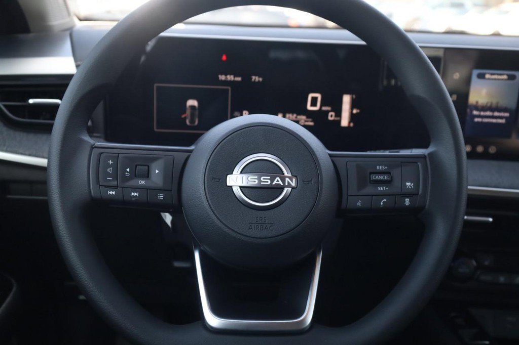 New 2026 Nissan Kicks SV w/ SV Premium Package image 8