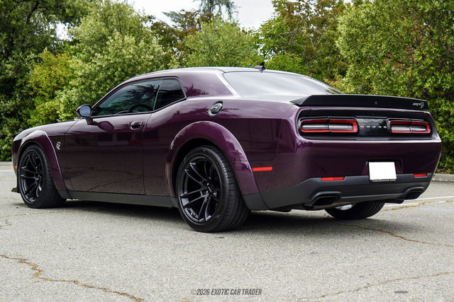 Used 2020 Dodge Challenger SRT Hellcat RWD image 4