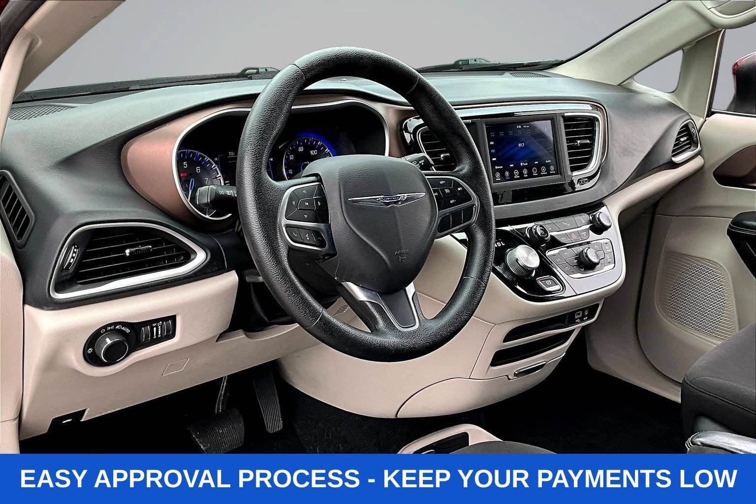 Used 2020 Chrysler Voyager LX FWD image 19