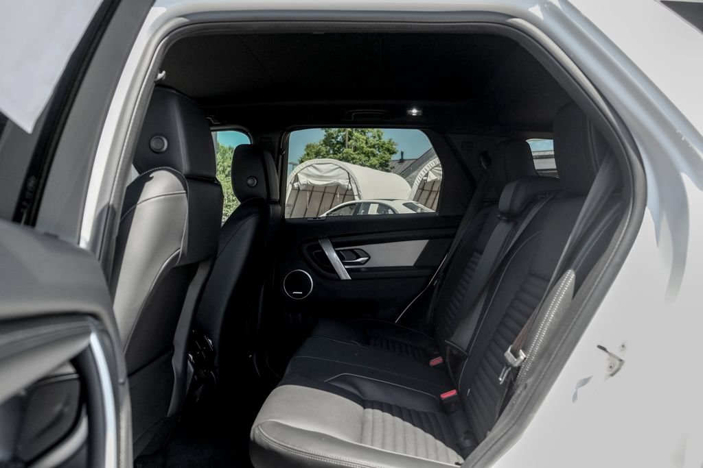 New 2026 Land Rover Discovery Sport Landmark AWD/4WD image 17