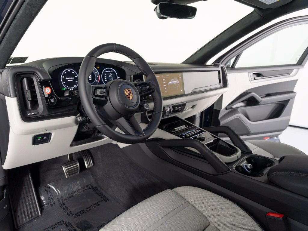 New 2026 Porsche Cayenne GTS AWD/4WD image 16