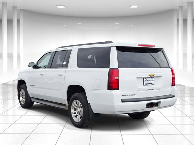 Used 2015 Chevrolet Suburban LT image 3