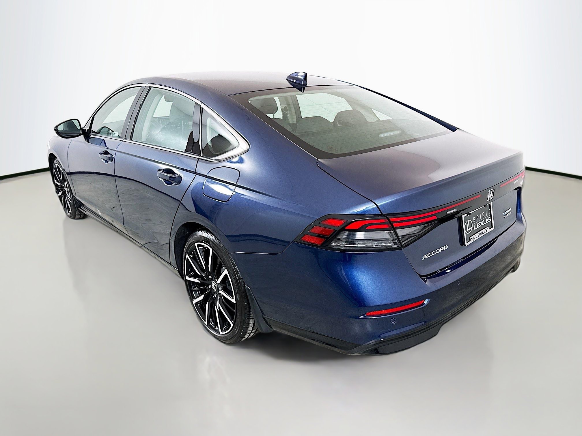 Used 2025 Honda Accord Touring image 5