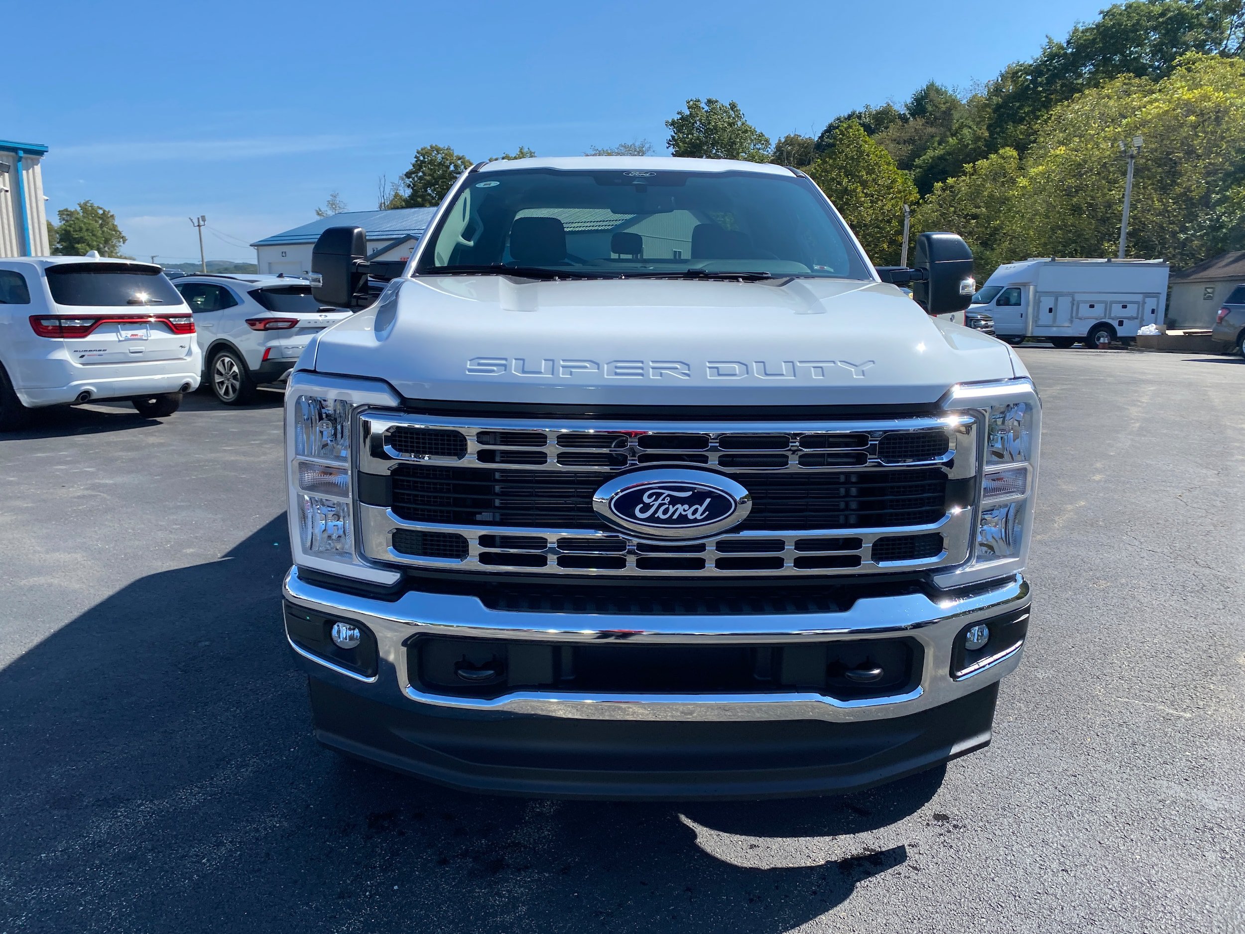 New 2027 Ford F350 XLT w/ FX4 Off-Road Package AWD/4WD image 16